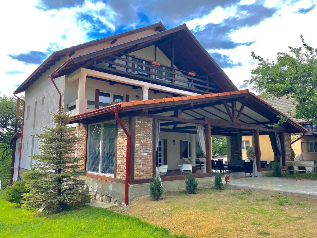 Отель Casa Centiu Бран Экстерьер фото